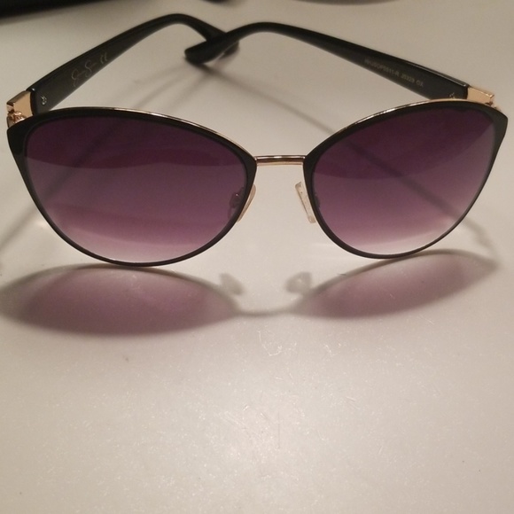 Sunglasses Jessica Simpson - Picture 3 of 6